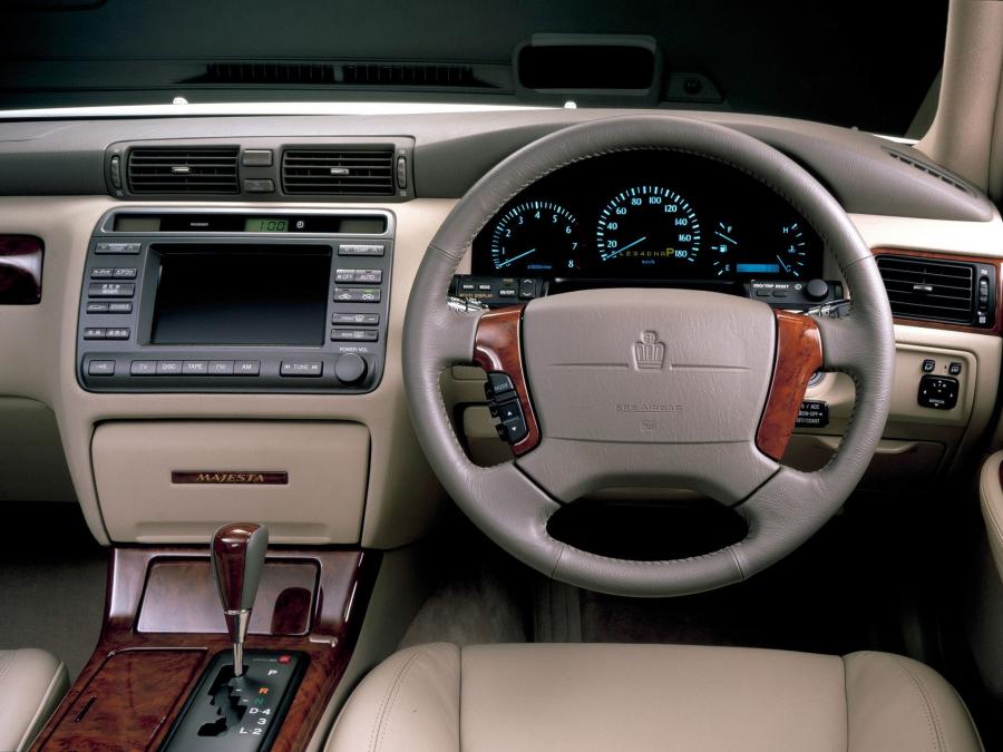  Toyota Crown Majesta 1999 года  (фото 3 из 22)